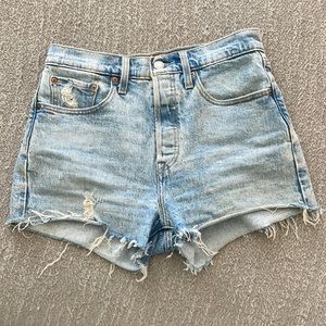 Levi’s Wedgie Shorts